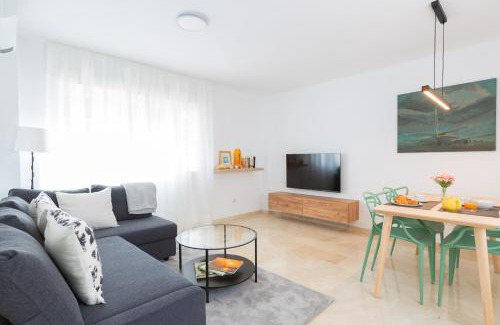 Las Acacias Apartment | OceanVibe Loft MalagaFlat