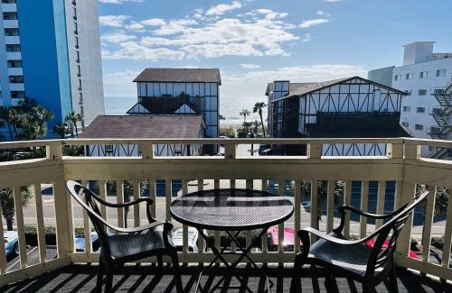 Golden Mile House | Oceanview 3 Balconies Pool FREE Attractions