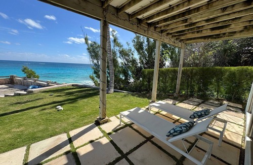 Paget Cottage | "OceanView" Beach House, Grape Bay Beach, Paget