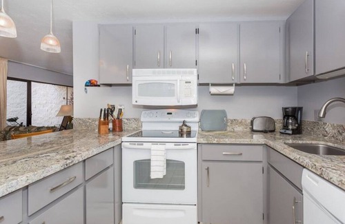 Keauhou Apartment | Oceanview Retreat at Keauhou Punahele | Peaceful Island Getaway