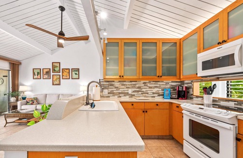 Keauhou House | Oceanview Townhome, freshly updated in Keauhou, close to Kona.