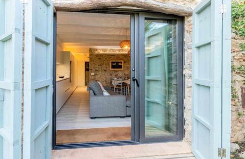 Sobrestany Apartment | Ocells de Montgri- apartamento rural en el Empordà