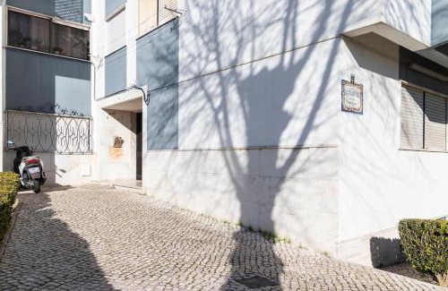 Paco De Arcos Apartment | Oeiras 2 bedroom - Great for Holidays and Work
