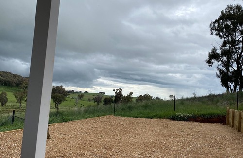 Forest Reefs Cottage | Off grid luxury space in Central West NSW