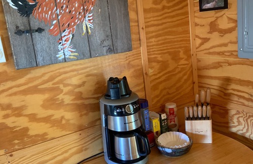 New Castle Cabin | Off grid with Goats.great views and pups stay free