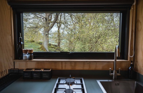 Llangollen Cabin | Off-Grid Woodland Retreat & Wild Sauna Near Llangollen