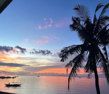 Luzon Villa | Ohana Semeistvo Beach house