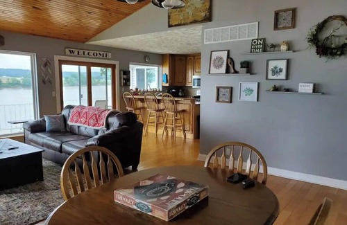 Magnet House | Ohio River Retreat - Relax Riverside With Us