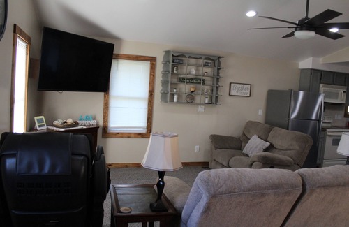 Prairie Du Chien House | Ohio Street Retreat-hot tub, massage chair, pool