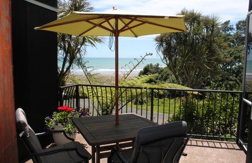 Waiotahi Apartment | Ohiwa Beach Apartments/ Motel