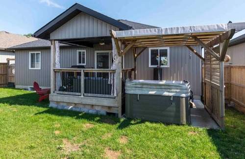 Trenton House | Ohm Villa Vacation Home