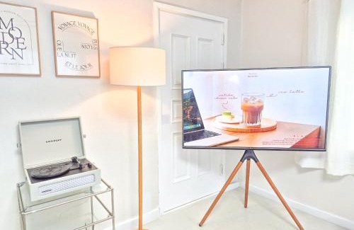 Daeyeon-dong Bed & Breakfast | Oiso Stay