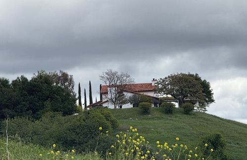 Ojai Villa | Ojai Mountain Ridge Estate, Private Ojai Vineyard Villa