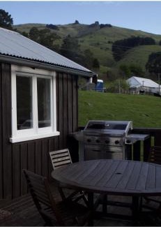 Okains Bay House | Okains Bay West Peak Cottage
