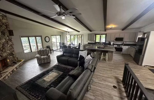 Okauchee Lake House | Okauchee Lake Home with Over 100 Feet of Frontage
