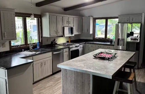 Okauchee Lake House | Okauchee Lake Home with Over 100 Feet of Frontage