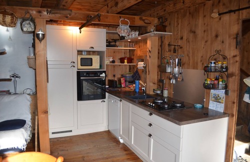 Cazaux-Frechet-Aneran-Camors House | Old mountain house