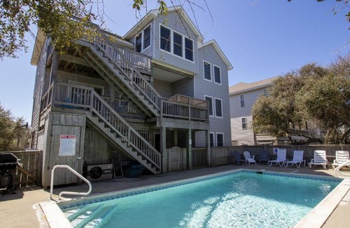 Ocean Sands House | OL1, Wild and Wonderful-Oceanside, Close to beach, private pool, Hot Tub