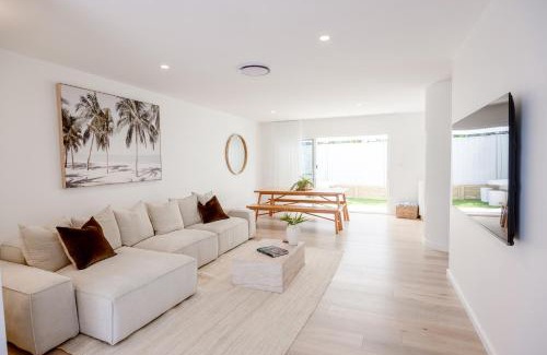 Anna Bay Villa | Olas Villa 4 - Plunge Pool & Walk to Beach