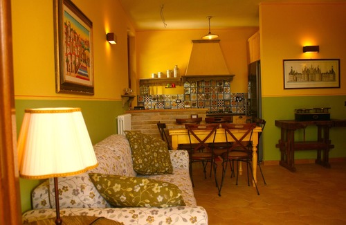 Foligno House | Old Country House and pool In Umbrian Hills Between Foligno And Assisi