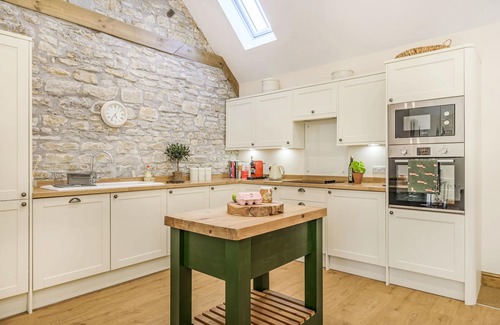 Blackford Cottage | OLD FARM STABLES, pet friendly, with open fire in Sparkford