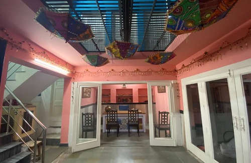 Pink City House | Old heritage courtyard haveli
