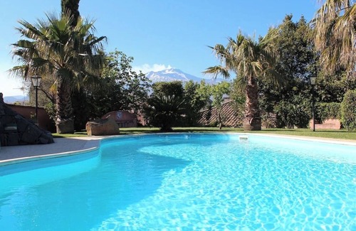 Trecastagni Villa | Old House of charm with swimming pool and panoramic view between Etna and sea