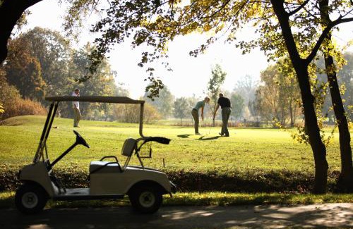 Tata Hotel | Old Lake Golf Hotel