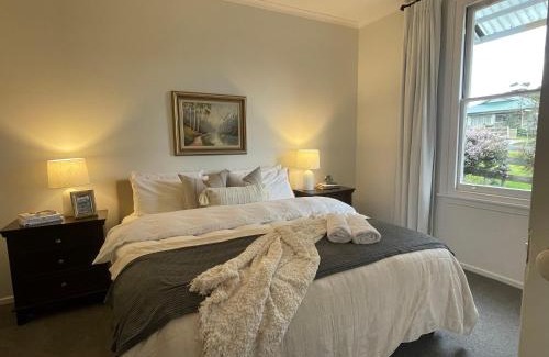 Maffra House | Old Maffra Cottage