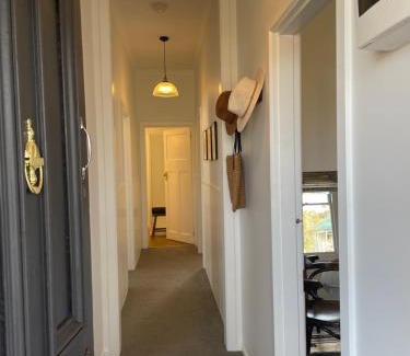 Maffra House | Old Maffra Cottage