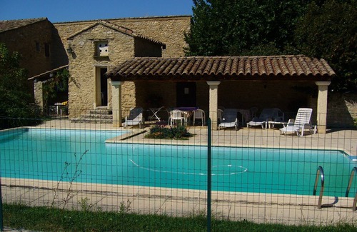 Entrechaux Cottage | Old Mas located at the foot of Mont Ventoux near Vaison La Romaine