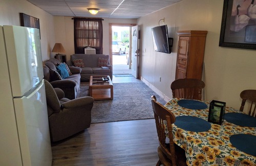 Olcott Apartment | Old Olcott Beach Firestation Guestrooms & Suites