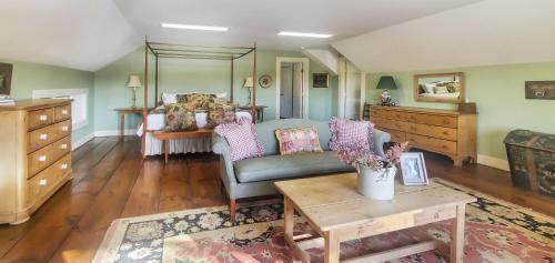 Brandon House | Old Orchard House