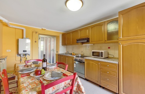 Pella Apartment | Old Pella 100m to Orta Lake, Pella, Italy