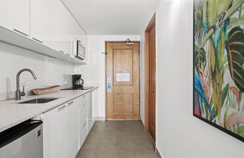 Puerta de Tierra Apartment | Old San Juan | Oceanview apartment| Balcony | For groups