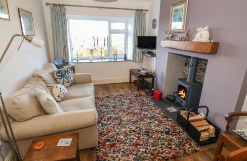 Cemaes Bay House | Old School House