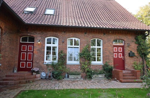 Lachendorf Apartment | Old schoolhouse in the Lüneburg Heath