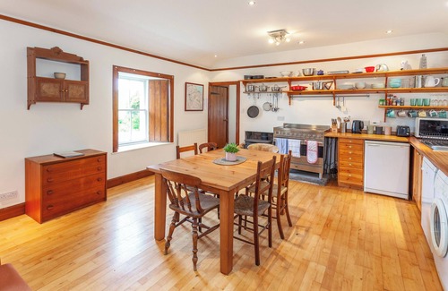 Dunbar Cottage | OLD SMIDDY COTTAGE, pet friendly, with open fire in Haddington