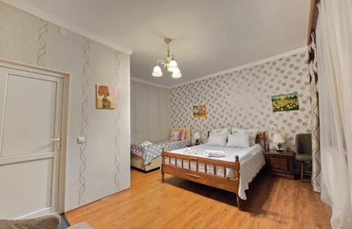 Akhaltsikhe House | Old Street