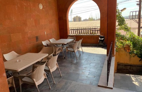 Kentron Apartment | Old Style Armenian House
