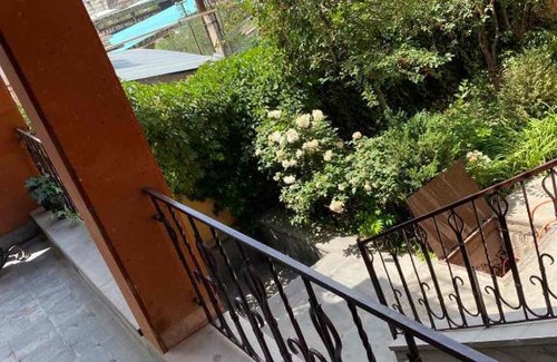 Kentron Apartment | Old Style Armenian House