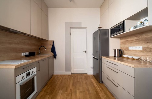 Old Town Apartment | Old town 1-bedroom apartment