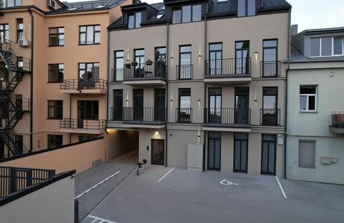 Old Town Apartment | Old Town - Bajor Studios - Self Check-in and Parking