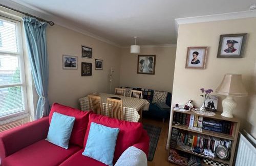 Old Town Apartment | Old town, free parking, Outlander experience
