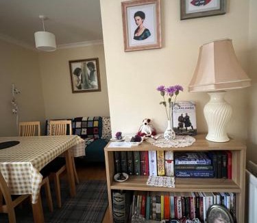 Old Town Apartment | Old town, free parking, Outlander experience