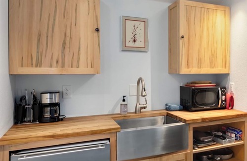Martinez Park Apartment | OLD TOWN HIDEAWAY! Fort Collins, Colorado
