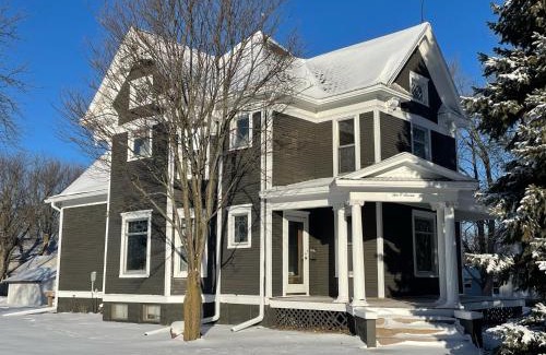 Sioux Center House | Old Town Inn