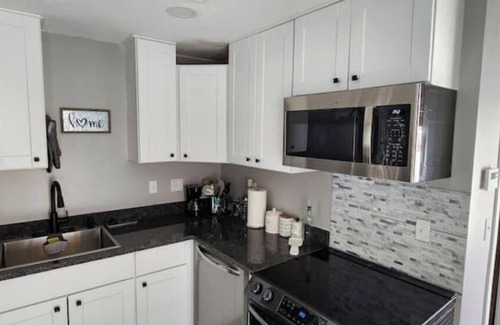 Pocatello House | Old Town Modern 2bed/1bath home with patio & yard