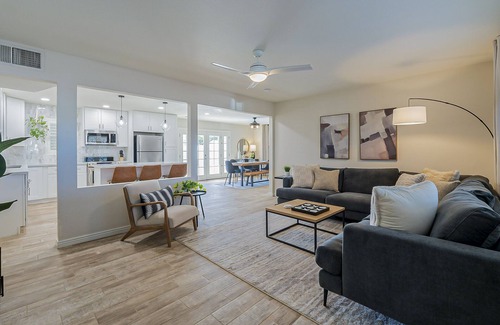 Papago Parkway House | Old Town Retreat Luxe Pool & Outdoor Space for Relaxing Getaways