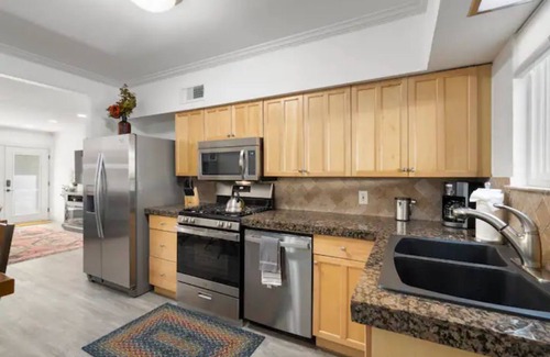 Southwest Village Apartment | Old Town Scottsdale Cozy Getaway